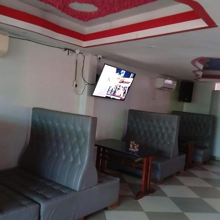 Checkpoint Inn Hotel, Mombasa Kültér fotó