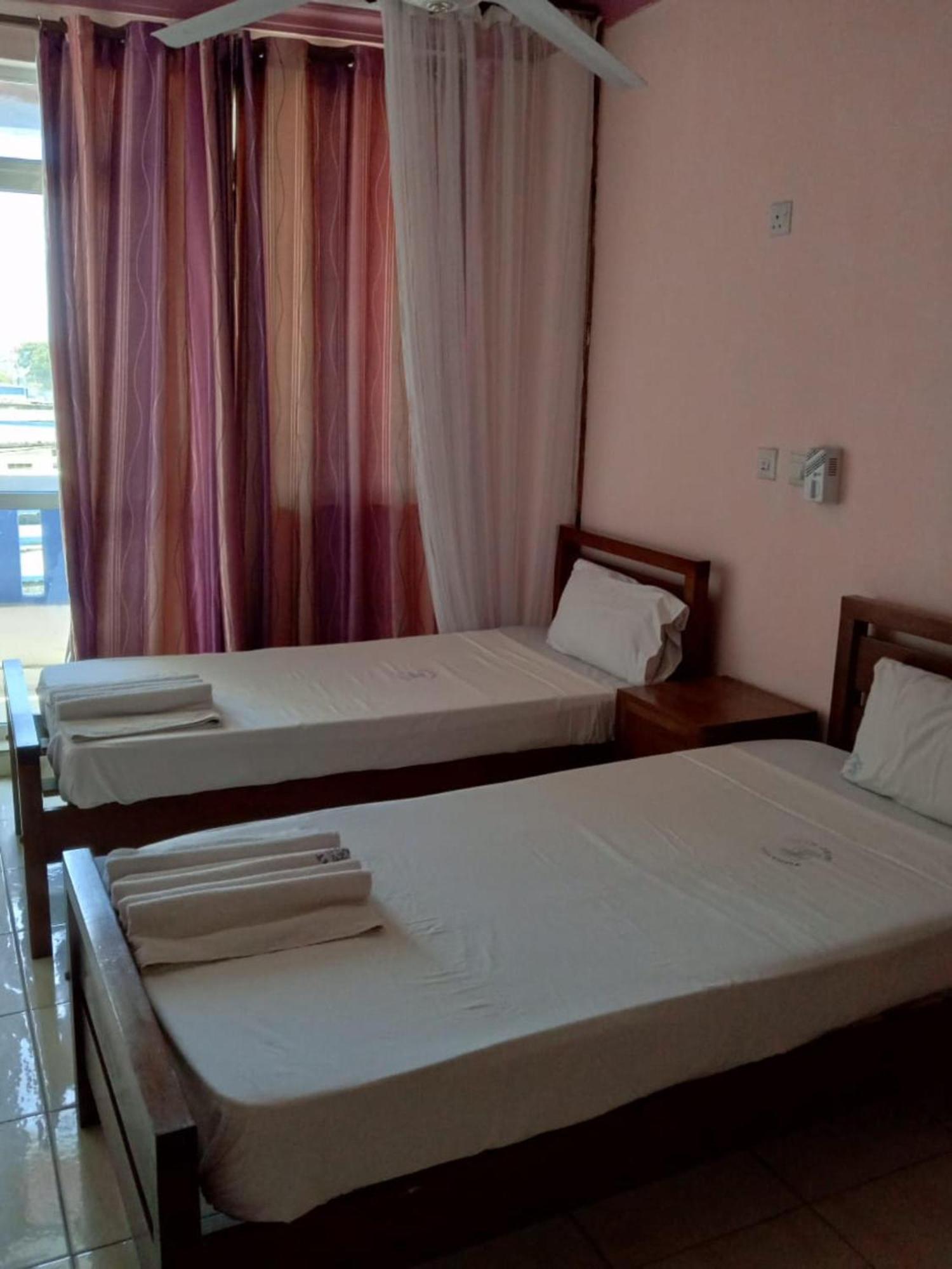 Checkpoint Inn Hotel, Mombasa Kültér fotó