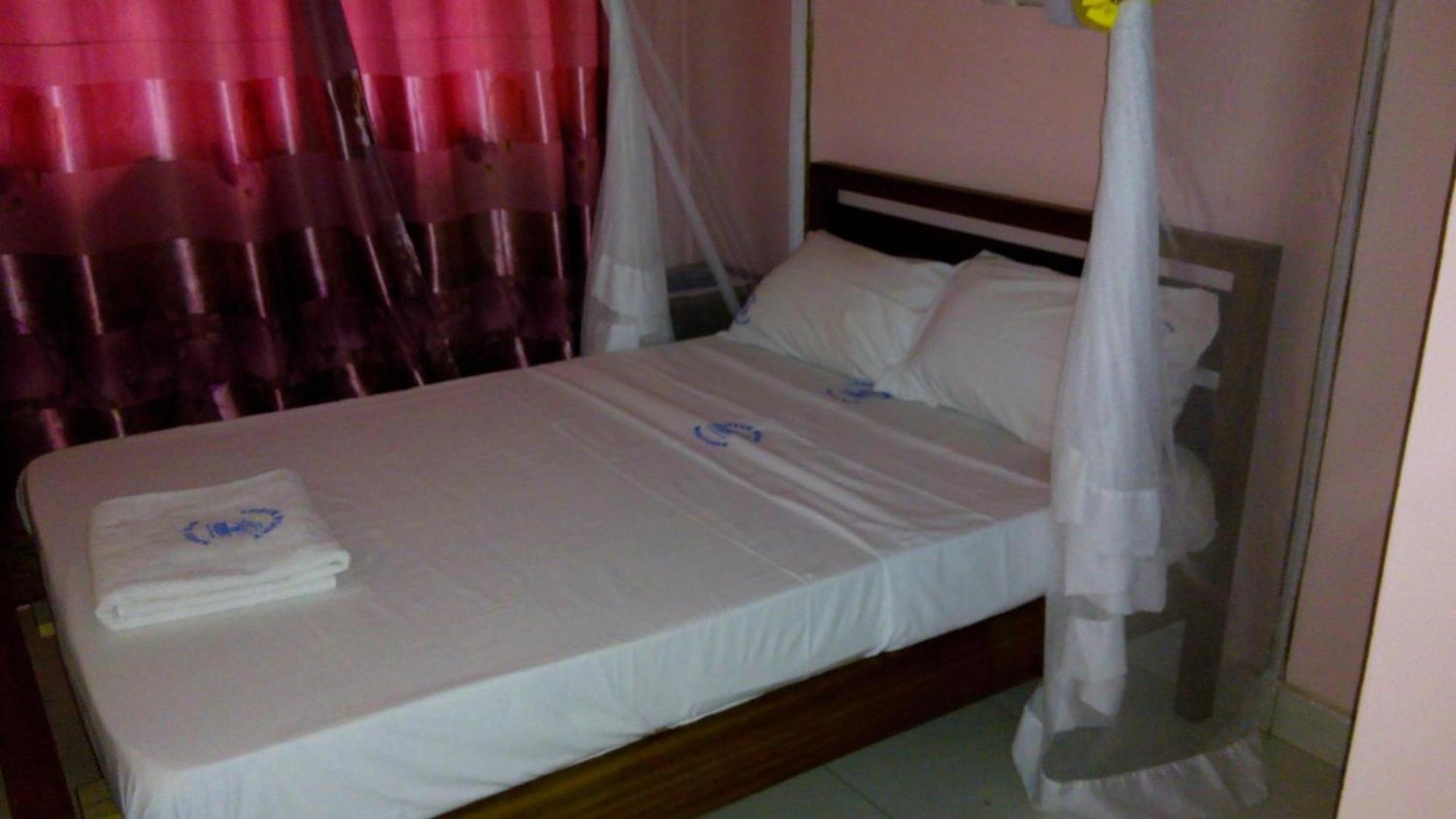 Checkpoint Inn Hotel, Mombasa Kültér fotó