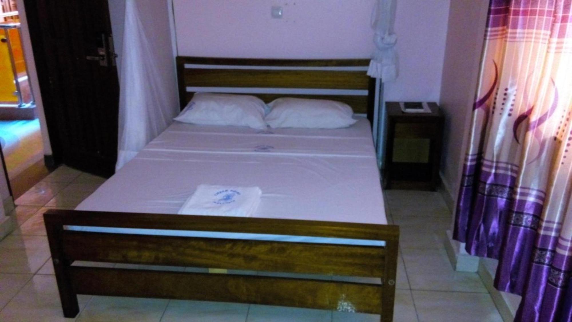 Checkpoint Inn Hotel, Mombasa Kültér fotó