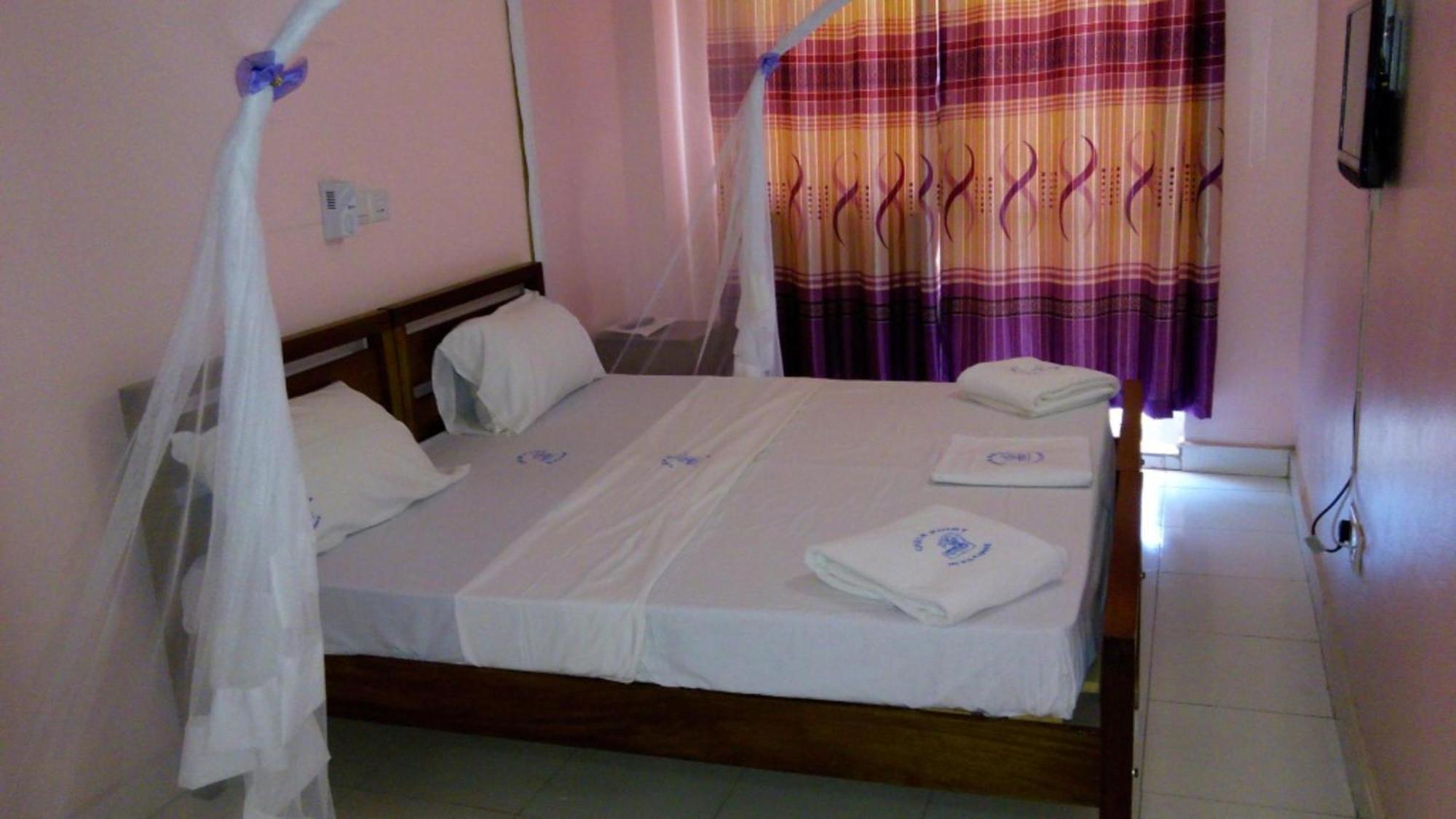 Checkpoint Inn Hotel, Mombasa Kültér fotó