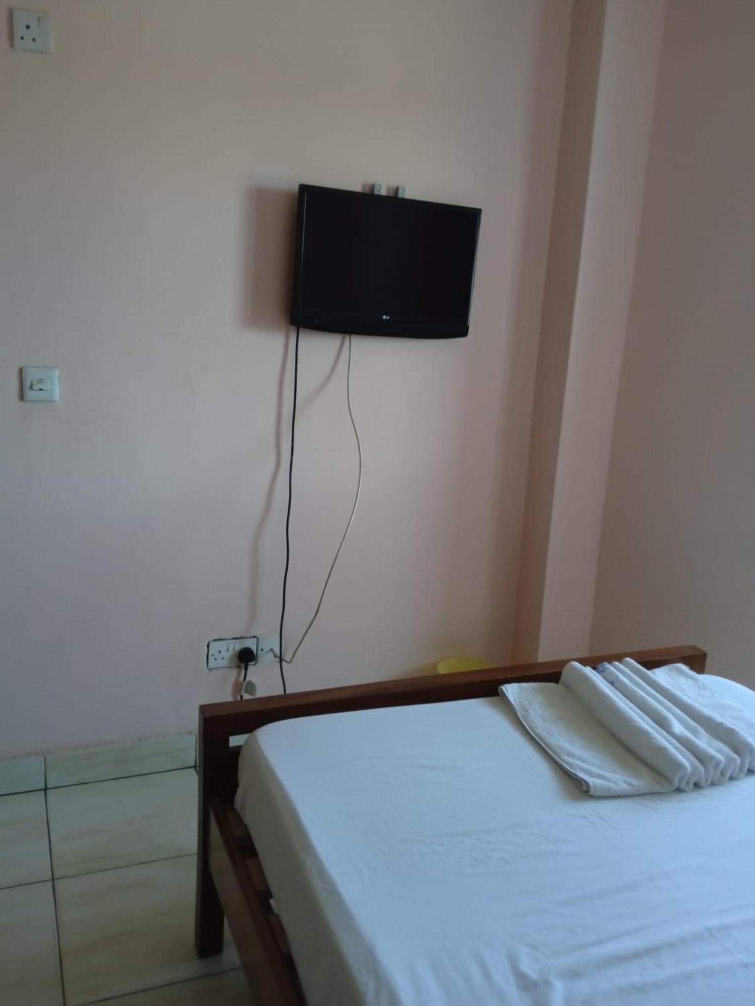 Checkpoint Inn Hotel, Mombasa Kültér fotó