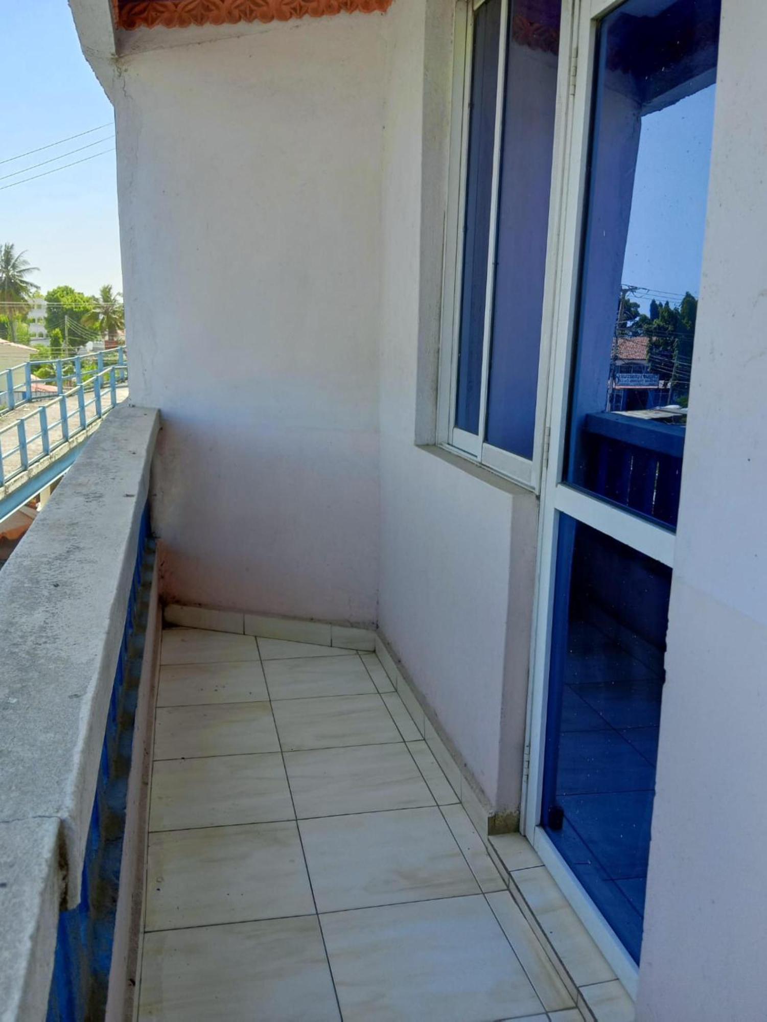 Checkpoint Inn Hotel, Mombasa Kültér fotó