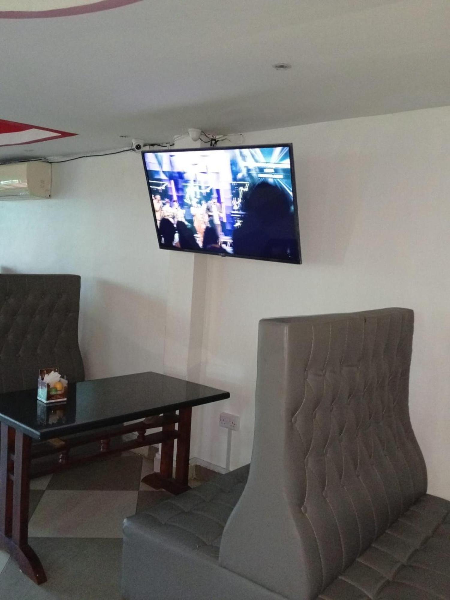 Checkpoint Inn Hotel, Mombasa Kültér fotó