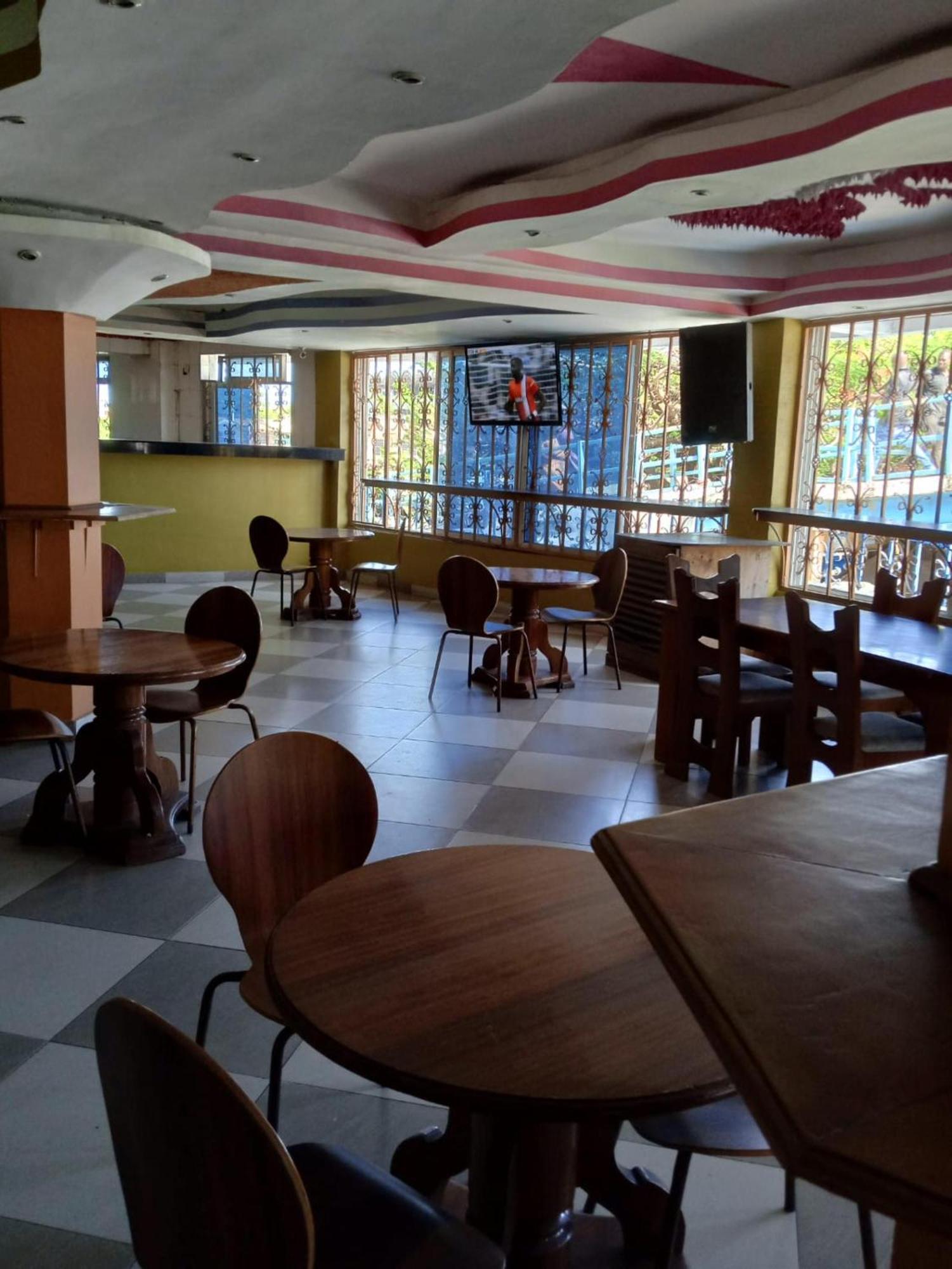 Checkpoint Inn Hotel, Mombasa Kültér fotó