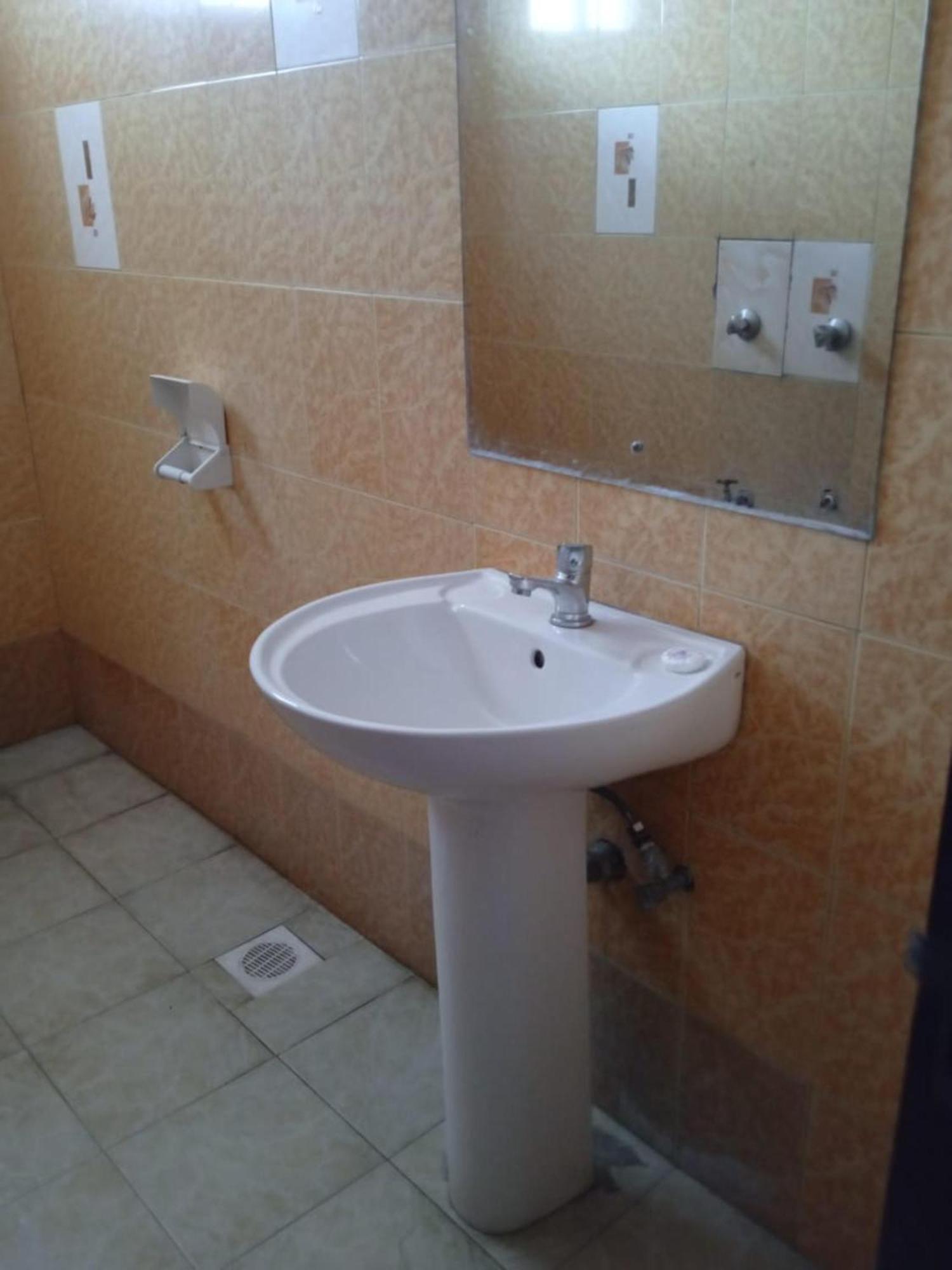 Checkpoint Inn Hotel, Mombasa Kültér fotó