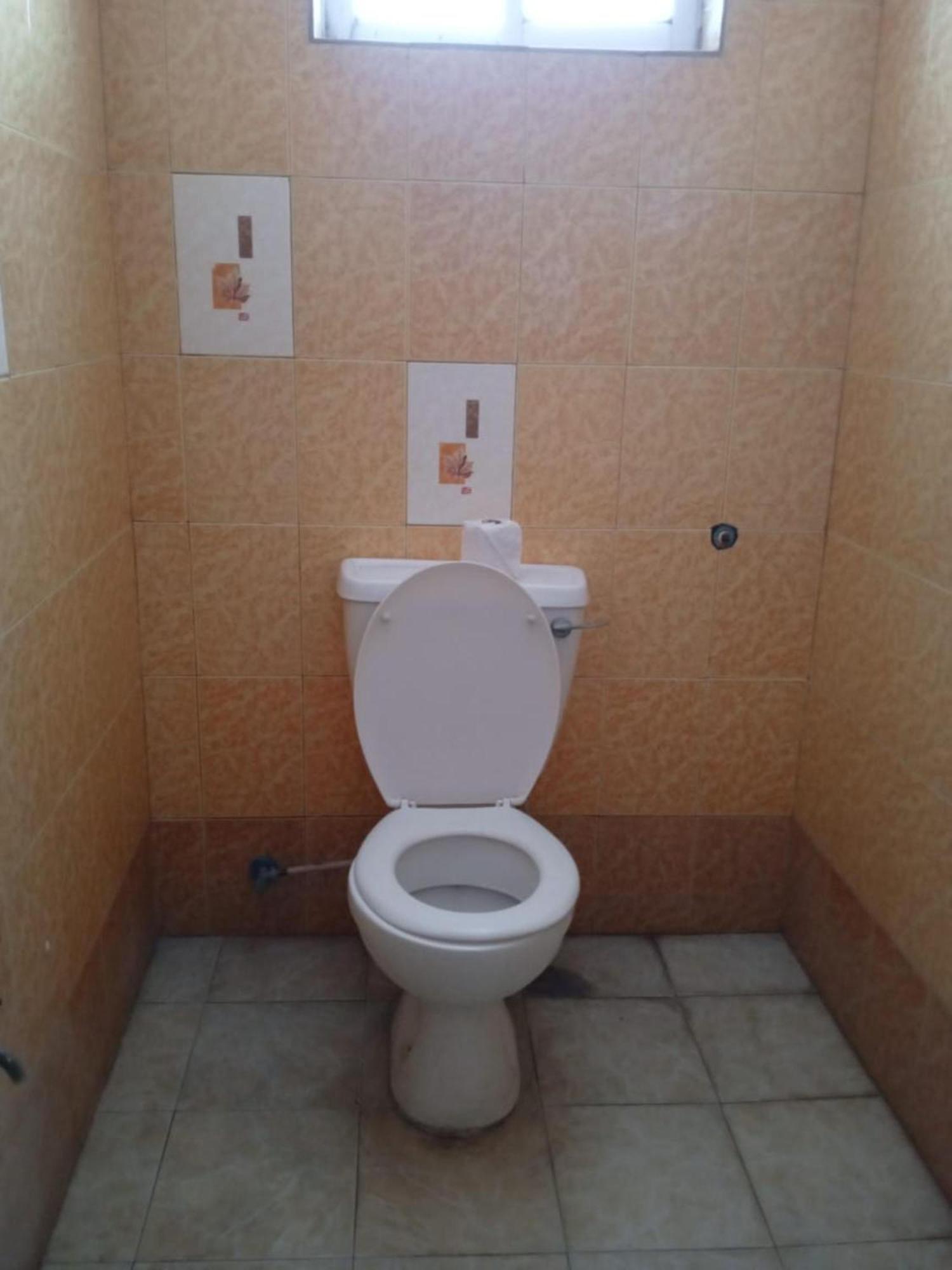 Checkpoint Inn Hotel, Mombasa Kültér fotó