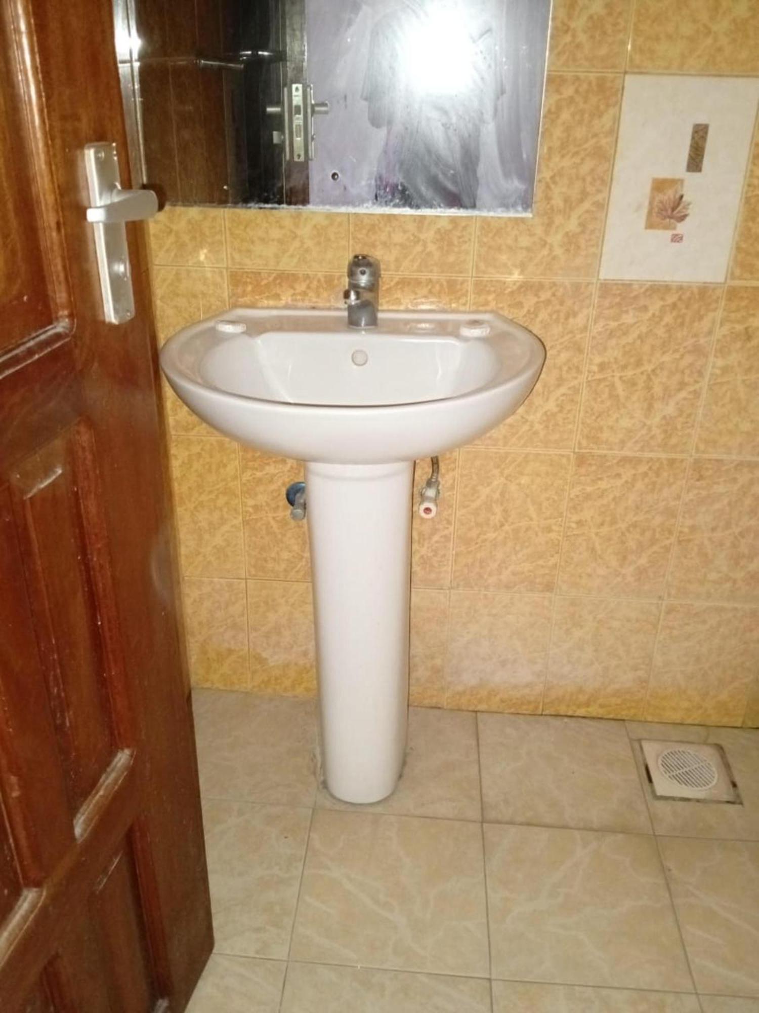 Checkpoint Inn Hotel, Mombasa Kültér fotó